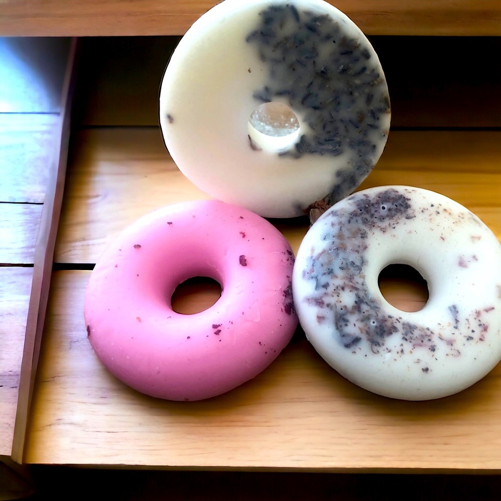 Handcrafted Donut Wax melts with botanicals set of 2